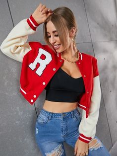 Kurtka uniwersytecka Naszyty napis Pasiaste wykończenie Opuszczane ramiona | Moda Kurtka uniwersytecka Naszyty napis Pasiaste wykończenie Opuszczane ramiona | SHEIN Polska Varsity Jacket Outfit, Varsity Jacket Women, Slim Fit Sweater, Women Jackets, Distressed Denim Jacket, Crop Jacket, Outerwear Women, Anton, Jacket Outfits