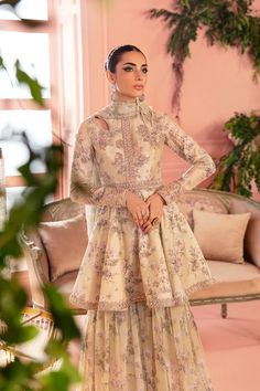 Short Frock With Sharara, Frock And Sharara, Shirt And Sharara, Small Frocks, Bridal Sharara, Mukesh Work, Glamorous Dress, Short Frock, Wedding Party Wear