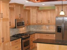 Buy Beautiful & functional Maple Kitchen Cabinets, White Shaker Kitchen, Maple Kitchen, Best Kitchen Cabinets, Maple Cabinets, Dark Kitchen, Kitchen Cabinet Styles, Oak Kitchen