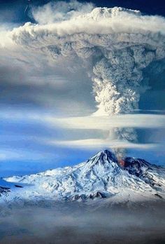 an image of a volcano in the sky