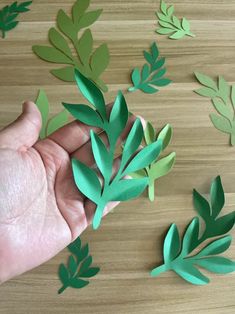 Paper Leaf, Paper Leaves, Leaf Images, Folded Book Art, Leaf Template, Paper Flower Template, Quilling Paper Craft, Paper Flowers Craft, Butterfly Birthday