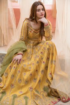 Mayon Dress, Minal Khan, Shadi Dresses, Bridal Dresses Pakistan, Gaun Fashion, Pakistani Wedding Outfits, Indian Party Wear, Pakistani Dresses Casual, Pakistani Fashion Party Wear