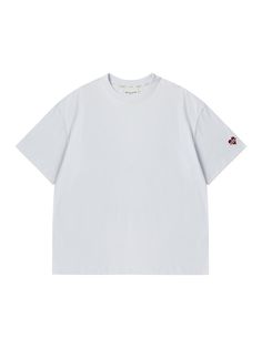 This is a modern and unique t-shirt by beyondcloset that is made out of high quality and sturdy fabric. With minimal design detail and trendy mood, you can style it for your casual and refined daily outfit.- Tentar and tumble washed item- Semi oversized silhouette- High density logo embroidery detail- Soft touch of organic cotton fabric Unique T Shirt, Organic Cotton Fabric, Oversized Silhouette, Embroidery Details, Logo Embroidery, Unique Tshirts, Minimal Design, Embroidery Logo, Daily Outfits