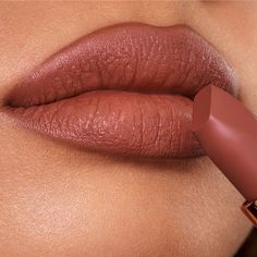 Create the perfect nude lip look with Charlotte Tilbury Matte Revolution, a range of matte lipstick shades to suit every skin tone with a hydrating formula. Pink Brown Lipstick, Bridal Lips, Autumn Lipstick, Charlotte Tilbury Hot Lips, Permanente Make-up, Beauty Makeover