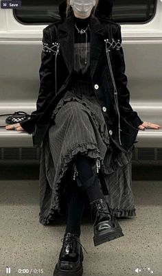 Bloodborne Fashion Aesthetic, Alt Korean Fashion, Goth Fashion Inspo Outfits, Messy Hairstyles Long Hair, Corporate Goth Outfits Men, Romantic Goth Men, 70s British Punk, Trad Goth Outfits Men, Punk Winter Outfits