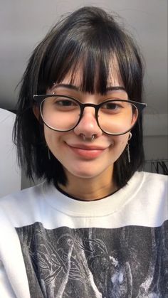 Bangs And Glasses, Short Hair Tomboy, Short Dark Hair, Gothic Hairstyles, Art Female, Edgy Short Hair, Haircut Inspiration, Blowout Hair, Female Face