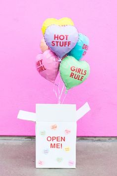 Birthday Balloon Surprise, Saint Valentin Diy, Valentines Bricolage, Balloon Surprise, Valentines Balloons, Balloon Box, Studio Diy, Diy Event, Diy Valentine