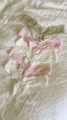 Pink Lace Lingerie, Sleepwear Cute, Comfy Lingerie, Lingerie Soft, Barbie Fashion Sketches, Victorias Secret Set, Lingerie Bridal, Lingerie Cute, Southern Outfits