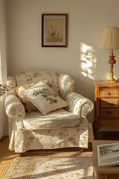 This pin showcases 12 cozy cottage living room ideas featuring warm colors, soft furnishings, and charming vintage decor, offering inspiration for transforming your living space into a welcoming retreat. Cottage Living Room Ideas, Cozy Cottage Living Room, Cottage Style Living Room, Cottage Living Room, Cottage Living Rooms, Cottage Living, Cozy Cottage, Living Room Ideas