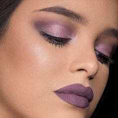 Romantic Makeup Tutorial, Rose Gold Makeup Looks, Monochromatic Makeup Looks, Monochromatic Makeup, Purple Makeup Looks, Gold Makeup Looks, Romantic Makeup, Monochrome Makeup Look