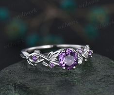 ***Purple is synonymous with romance, inspired by the lavender ocean, the vine design is dotted with tiny amethysts, and the girl's shyness comes to life. The main stone and the accent stones complement each other. Amethyst is the birthstone for February, and it can surprise the other person whether as an ordinary gift or a ring for love.***- Metal: Solid gold(10K/14K/18K white/yellow/rose gold ),925 sterling silver,platinum available- Main Stone: 6x6mm hexagon cut natural amethyst.- Accent Ston Heart Amethyst Ring, Amethyst Wedding Rings Silver, Amethyst Engagement Ring White Gold, Amethyst Rings Engagement, Amethyst Wedding Ring Set, Purple Engagement Ring Silver, Lilac Wedding Ring, Purple Gem Ring, Silver Amethyst Ring