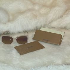 Luxury Burberry Sunglasses Includes Case & Dust Cloth. Burberry Sunglasses, Burberry Accessories, Gold Cream, Cream And Gold, Colored Sunglasses, Michael Kors Jet Set, Sunglasses Accessories, Sunglasses Case, Burberry