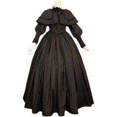 Black Peter Pan Collar Bishop Sleeves Vintage Dress and Shawl Set 1840s Dress, Belles Dress, Dress And Shawl, Cloak Dress, Southern Belle Dress, Colonial Dress, Dress With Shawl, Gyaru Fashion, Century Clothing