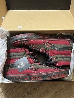 Size 11.5 VANS House of Terror Nightmare on Elm Street Freddy Krueger RAREShoes  | eBay The Nightmare On Elm Street, High Top Shoe, Van Home, Boot Straps, Elm Street, Nightmare On Elm Street, Freddy Krueger, The Nightmare, Men Clothing