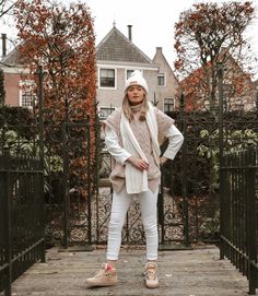 #winterstyle #winterfashion #winteroutfits #winteraccessories #cozyoutfits #sweaterweather #cozystyle #cozychic #chicoutfits #womenstyleinspiration #outfitideas #styleideas #waystowearit #styleinspo #outfitinspo #affordablestyle Womens Fashion Inspiration, Cozy Chic