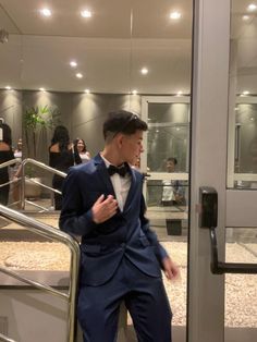 Prom Outfit For Guys, Prom Night Outfit Men, Graduation Suits Men, Prom Boys Outfit, Prom Looks For Guys, Prom Outfits Men, Guys Prom Outfit, Men Graduation Outfit