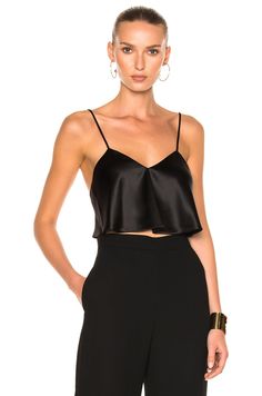 Silk Crop Top Outfit, Crop Top Elegante, Satin Top Outfit, Crop Top Satin, Black Satin Top, Satin Cami Top, Satin Crop Top, Cropped Camisole, Brandon Maxwell