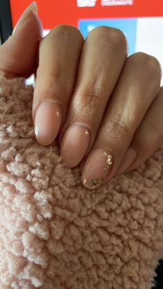 Nude Biab Nail Designs, Nude Almond Nails Short, Nude Sparkly Nails Almond, Short Nail Designs Gold, Short Almond Nails Designs Classy, Short Almond Nude Nails, Short Nude Almond Nails, Dip Almond Nails, Rounded Almond Nails