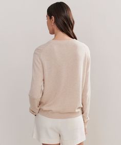 Flynn Cashmere Sweater Oatmeal As a nod to the classics, this covetable 100% cashmere piece embraces all the ease of a relaxed fit knit with the sophistication of a v-neck silhouette. Tuck this lightweight layer into trousers or pair it with your favorite slip skirt to instantly upgrade any outfit. | Jenni Kayne Women's Flynn Cashmere Sweater Size X-Large Casual Beige Cashmere Sweater, Classic Cashmere Sweater In Neutral Color, Beige Fine Knit Cashmere Sweater, Fine Knit Beige Cashmere Sweater, Cream Cashmere Sweater For Loungewear, Beige Cashmere Sweater For Everyday, Classic Cream Sweater For Loungewear, Beige Relaxed Fit Cashmere Sweater, Everyday Beige Cashmere Sweater