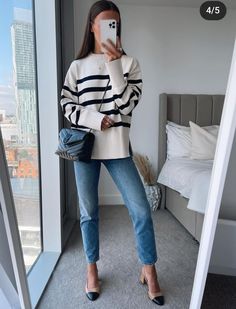 Girlie Office, Classic Style Outfits, Dad Sneakers, Effortlessly Chic Outfits, Fashion Capsule, Winter Outfits For Work, Be Real