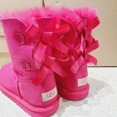 UGG Australia Women's Bailey Bow II Seashell Pink BOOTS Size 6 for sale online | eBay Boy Uggs, Kid Core Outfits, Aliyah Core, Pink Ugg Boots, Cute Uggs, Girl Uggs, Seashell Pink, Ugg Bailey Bow, Kids Ugg Boots