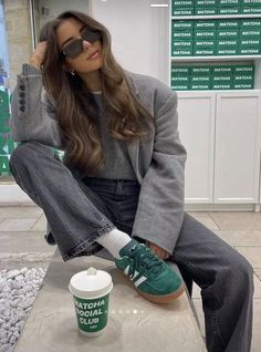 Adidas Samba Green Outfit Women, Colorful Sambas Outfit, Adidas Spezial Outfit Woman, Gazelle Adidas Women Outfit, Adidas Gazelle Green Outfit, Adidas Spezial Green, Adidas Samba Green, Peru Outfits, Adidas Gazelle Green