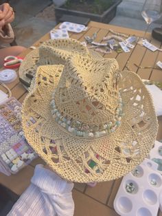 Summer Cowgirl Hat, Make Your Own Cowgirl Hat, Coastal Cowgirl Tablescape, Coastal Cowgirl Sorority Theme, Diy Costal Cowgirl Hat, Decorating Cowgirl Hats, Coastal Cowgirl Party Theme, Coastal Cowgirl Theme, Coastal Cowboy Hat