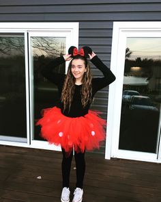 Minnie Mouse Costume Ideas, Disney Spirt Week Ideas, Cute Minnie Mouse Costume, Diy Mini Mouse Costume Adult, Minnie Mouse Outfit Ideas For Women, Mini Mouse Outfit Ideas, Easy Disney Dress Up Ideas, Mini Mouse Costume Women, Mini Mouse Halloween Costume Women