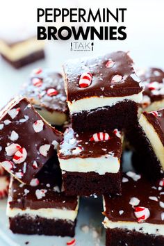 Peppermint brownie squares stacked on top of each other.  The brownies are three layers with brownie on the bottom, mint creme middle and a chocolate ganache topping.  Sprinkled on top are peppermint pieces. Brownie Variations, Peppermint Bark Brownies, Sunday Desserts, Christmas Bars, Peppermint Brownie, Chocolate Peppermint Brownies, Peppermint Recipes, Brownie Bars, Christmas Brownies