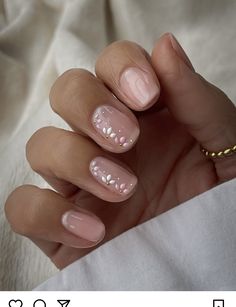 Bridesmaid Pink Nails, Biab Designs Ideas Short, Biab Nail Ideas, Pink Biab Nails, Biab Nails Inspiration, Short Nails Ideas Autumn, Biab Nail Art, Ongles Rose Pastel, Fall Wedding Nails