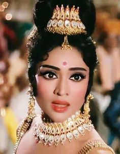 Historical India, New Makeup Ideas, Celebrity Makeup Looks, Dancers Outfit