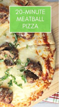 Half a meatball pizza sliced and ready to serve Italian Style Chicken, Easy Meatball, Meatball Pizza, Homemade Pizza Crust, Pizza Recipes Easy, Tasty Dinner, Meatballs Easy, Homemade Meatballs, Garden Salad