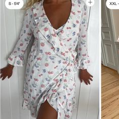 Straps Inside And Outside To Tie In A Wrap Closing Ruffles At Neckline, Sleeve Ends And Bottom Hem 3/4 Sleeve Length Worn Once! So Cute & Comfortable Cute Lounge Robe, Slow Summer, Cute Lounge, Djerf Avenue, Modest Outfit, Lounge Robes, Summer Berries, Inside And Outside, Summer Girl