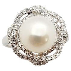 Luxury Fine Jewelry Pearl Ring With Single Diamond, Luxury Pearl Rings With Brilliant Cut, Luxury Diamond Ring With Pearl Drop, Fine Pearl Jewelry, Diamond Bracelet Design, Diamond Ring Set, Pearl And Diamond Ring, White Gold Set, Diamond Ring Settings