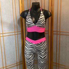 Women’s Zebra Spandex Halter & Pants Set.. New/Never Worn..One Size (Fits S-M-L)..Black/White Zebra Print Spandex W/ Neon Pink Trim..Flare Legs..32 Inch Inseam.. Fitted Pink Yoga Sets, Pink Fitted Yoga Sets, Spandex Pants, White Zebra, Pink Trim, Pant Set, Soul Food, Zebra Print, Neon Pink