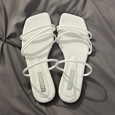 These Sandals Are In Perfect Condition They Have Never Been Worn Before! (I Accidentally Ordered Myself The Wrong Size) -Smoke Free Home Sendal Aesthetic, Foot Wear For Women, Obx Wardrobe, Sandal Aesthetic, Tropical Goth, White Sandals Flat, Sandals Aesthetic, White Flat Sandals, Flat Footwear