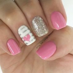 Valentines Nail Art Designs, Nail Diamond, Roses Valentine, Heart Nail Designs, Valentine Nail Art, February Nails, Heart Nail