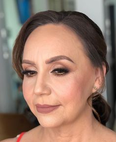 Matured Make Up, Bridal Makeup For Older Women Over 50, Older Bridal Makeup, Makeup On Older Women Over 50, Makeup Ideas Older Women, Mother Wedding Makeup, Mother If The Bride Makeup, Older Lady Makeup, Bridal Makeup Older Bride