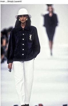 1990s Elegant Fashion, Vintage 1990s Fashion, 90s Haute Couture Runway, Ysl Runway 90s, 90s Designer Fashion, Early 2000s Runway Fashion, Runway Models 90s, Iman Model 80s, Retro Preppy Style