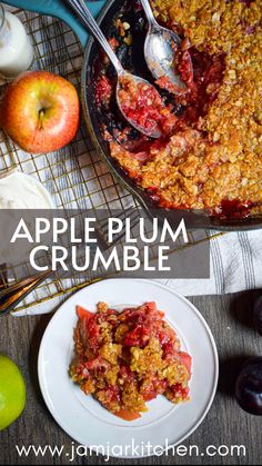 Plum and apple crumble Apple Plum Pie, Plum Apple Recipes, Plum Recipes Healthy, Plum And Apple Crumble, Plum Crumble, Damson Plum