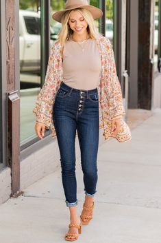 How to Wear High-Waisted Jeans [A 2022 Style Guide] How To Wear High Waisted Jeans, Ripped Jeans High Waisted, High Waisted Boyfriend Jeans, Style On A Budget, High Waisted Ripped Jeans, High Waisted Distressed Jeans, 2022 Style, Mixed Prints, Types Of Jeans