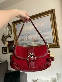 #coach #bag #redbag #fashion #cherrycharm #cherryred Coach Soho Bag Outfit, Coach Bags Aesthetic, Red Purse Outfit, Coach Aesthetic, Red Coach Bag, 90s Handbags, Red Shoulder Bag, My Style Bags, Dream Bags