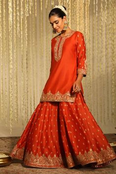 Buy Orange Kurta And Sharara Silk Chanderi Embroidered Mishika Paisley Butti Set For Women by Sheetal Batra Online at Aza Fashions. Sharara Ideas, Indian Dress Up, Diwali Outfits, Lehnga Dress, Bollywood Dress, Bridal Dresses Pakistan