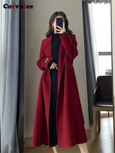 Long Coats For Women Classy, Coats For Women 2023, Wool Coats For Women, Neat Casual Outfits, Classy Winter Outfits, Stylish Short Dresses, Winter Fashion Outfits Casual, Chic Coat, Fancy Dresses Long