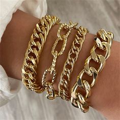 Categoria:Bracciale; Stagione:Primavera,Inverno,Autunno,Estate; Genere:Per donna; Quantità:1 pc; Stile:Giornaliero,Informale,Esterno,Moderno; Tipo di accessori per capelli:Bracciali; Occasione:Strada,Fine settimana,Esterno,Giornaliero; Materiale:Lega; Colore:Oro; Fascia d'età:Adulto; Fantasia/motivo:Colore puro; Prima pagina:FF; Data di quotazione:06/06/2023; modalità di produzione:approvvigionamento esterno Gold Bracelets Aesthetic, Gold Bracelet Aesthetic, Gold Aesthetic Jewelry, Gold Bracelets Stacked, Inexpensive Jewelry, Choker Necklace Designs, Aesthetic Jewelry, Gold Aesthetic, Jewelry Accessories Ideas