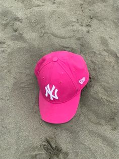 Cappello New Era, Pink Cap Outfit, Cap Outfit Summer, Bone Rosa, Preppy Hat, Baseball Cap Outfit, Yankees Cap