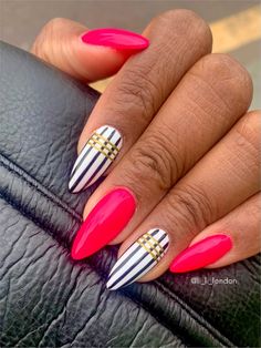 Hot Pink Nails With Gold Design, Nail Design With Hot Pink, Hot Pink Nail With Design, Luau Nail Ideas, Fun Hot Pink Nails, Hot Pink Black And White Nails, Hot Pink And White Nail Designs, Hot Pink Gold Nails, Nails Hot Pink Designs