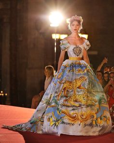 The collection was paid homage to Sicily Ellie Saab, Marmaris, Couture Gowns, Gorgeous Gowns, Fantasy Fashion, Beautiful Gowns, Fancy Dresses