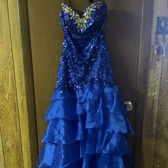 Sequin Ball Gown Strapless With A Key Hole Back. Worn Twice Sequin Ball Gown, Key Hole, Ball Gown, Royal Blue, Ball Gowns, Sequin, Color Blue, Prom Dresses, Size 4