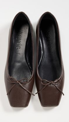 AEYDE Gabriella Ballet Flats | Shopbop Pointy Ballet Flats, Flattered Shoes, Ballet Flats Aesthetic, Flats Aesthetic, Outfits With Flats, Brown Ballet Flats, Fall Flats, Chic Flats, Flats Outfit